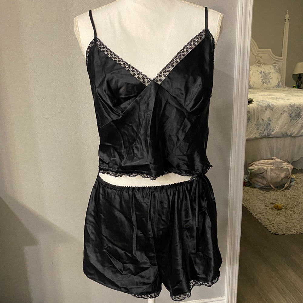 Victoria’s Secret sleep set